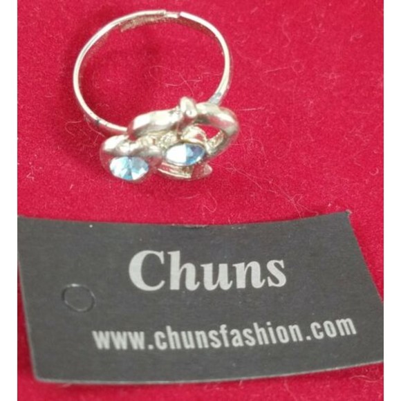 NWT! Womens Chuns Fashions Ring Hearts 2 Lt Blue Stones One Size Bling Jewelry - Picture 1 of 5